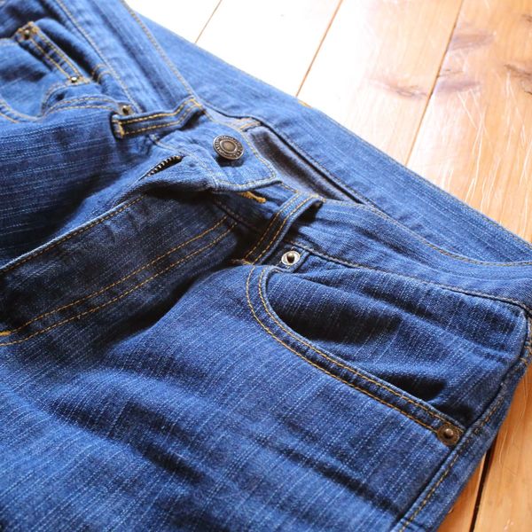 福井でオリジナルのデニムパンツを販売しております